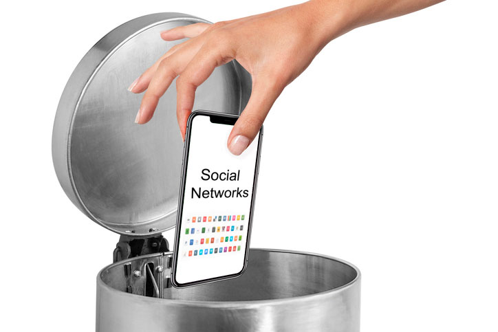 social networks into the garbage